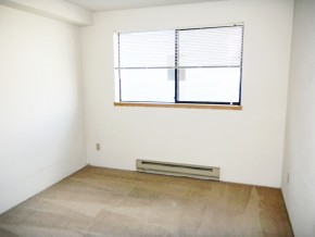 chianti-court-bedroom-window-1